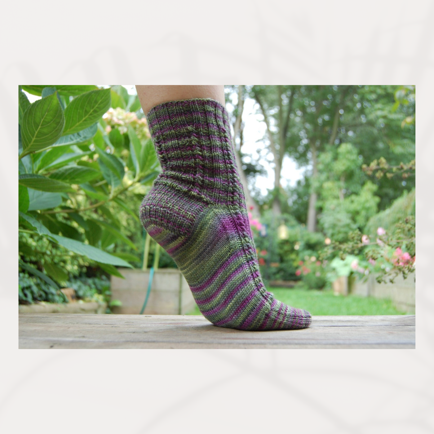 Jenn's Subtle Majiks socks pattern