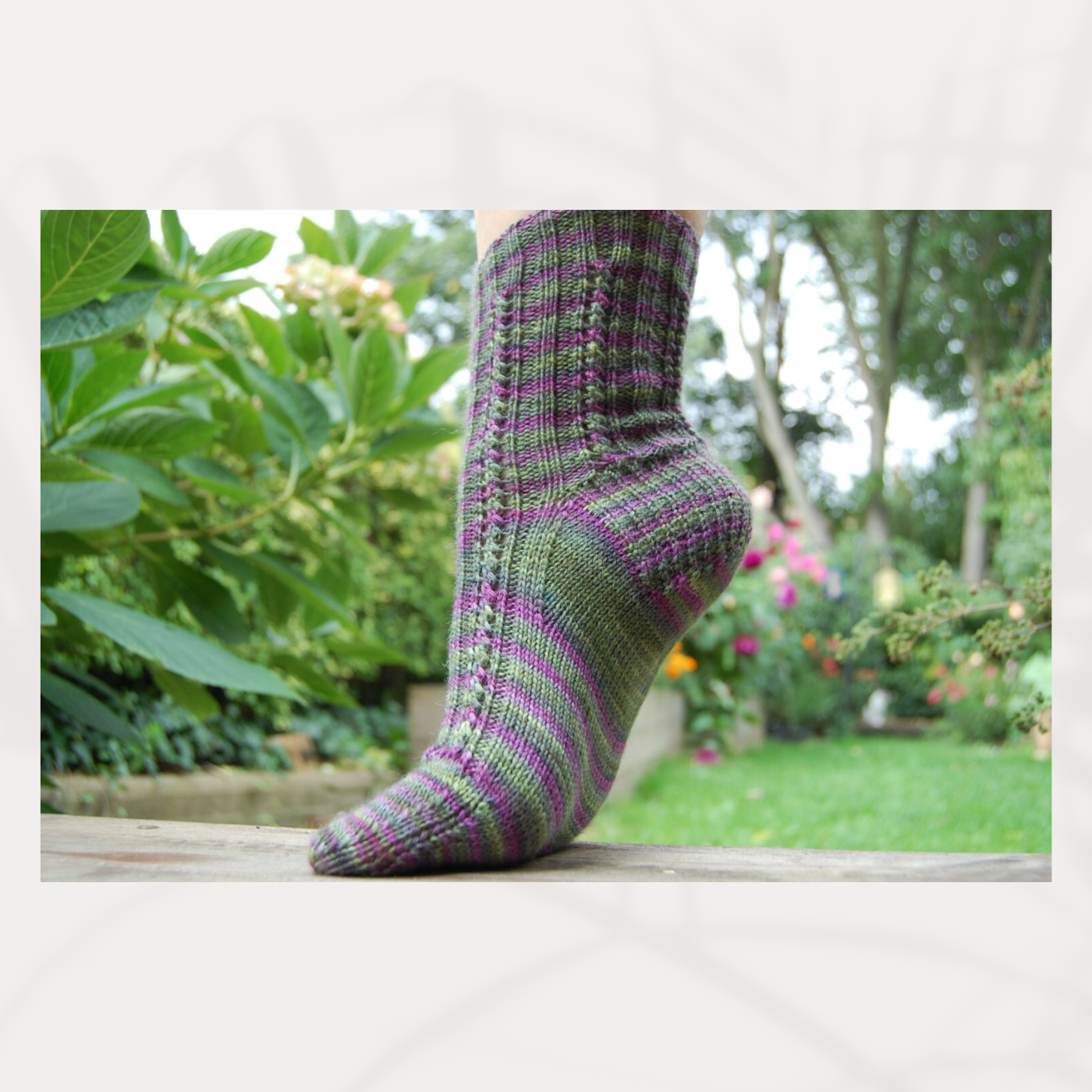 Jenn's Subtle Majiks socks pattern